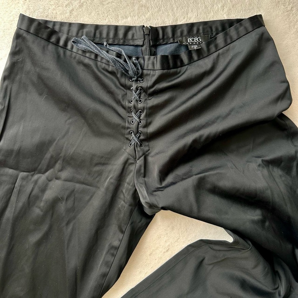 Women’s Vintage Y2K BCBG Lace Up Low Rise Satin Cropped Pants, size 8 EUC